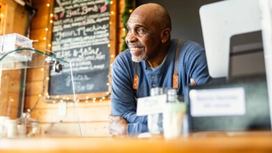 5 Seasonal Gigs Retirees Love