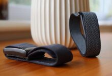 Fitbit Air vs Whoop Strap Comparison: Price, Features and AI