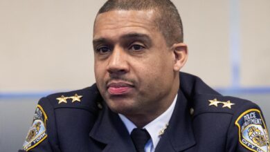 NYPD assistant chief allegedly fired stray shot during off-duty altercation with daughter’s boyfriend: sources NYPD assistant chief allegedly fired stray shot during off-duty altercation with daughter’s boyfriend: sources
