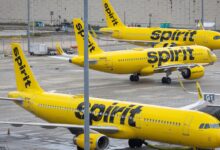 Spirit Airlines prepares to shut down after failing to reach bailout deal
