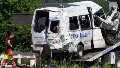 Train collides with a minibus of children in Belgium and 4 people are dead Train collides with a minibus of children in Belgium and 4 people are dead