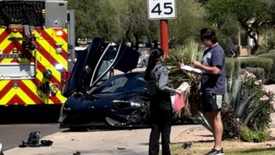 Video shows ex-MLB star Trevor Bauer climb from McLaren after Arizona crash