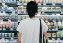 5 economic signals suggest U.S. consumers are feeling the strain