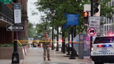 Suspect dead, bystander wounded after exchange of gunfire near White House: Secret Service Suspect dead, bystander wounded after exchange of gunfire near White House: Secret Service