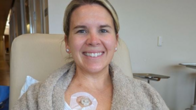 A mom’s Stage IV cancer had no symptoms. An innovative surgery saved her life. A mom’s Stage IV cancer had no symptoms. An innovative surgery saved her life.