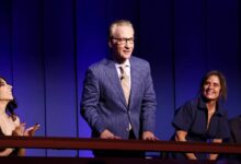 Bill Maher Hailed as ‘Ultimate Contrarian’ at Mark Twain Prize