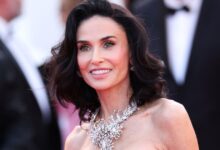 Demi Moore Uses Kerastase Anti-Frizz Hair Oil for Glass-Like Hair