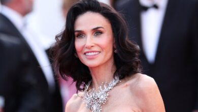 Demi Moore Uses Kerastase Anti-Frizz Hair Oil for Glass-Like Hair Demi Moore Uses Kerastase Anti-Frizz Hair Oil for Glass-Like Hair