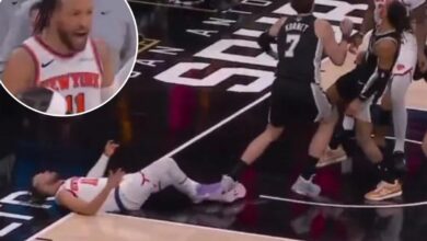 Jalen Brunson explodes at Scott Foster after Spurs player steps on ankle