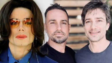 Michael Jackson Sexual Abuse Accusers Pose for Selfie Michael Jackson Sexual Abuse Accusers Pose for Selfie