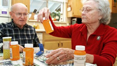 Traditional Medicare Vs. Medicare Advantage: How Seniors Can Choose Traditional Medicare Vs. Medicare Advantage: How Seniors Can Choose