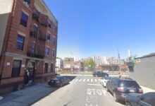 Two teens stabbed during NYC robbery attempt Two teens stabbed during NYC robbery attempt