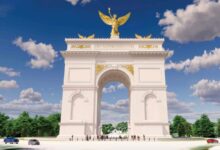 Trump’s arch construction to run 20 hours a day for 2 to 3 years, documents show