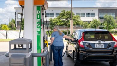 Gas prices fall below a gallon for the first time in nearly 3 months Gas prices fall below a gallon for the first time in nearly 3 months