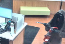 Chicago man gets 12+ years for robbing suburban bank with fire extinguisher