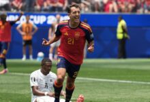 Mikel Oyarzabal’s 2 goals send dominant Spain past Austria 3-0 and into round of 16 at the World Cup