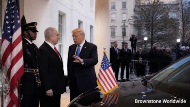 Trump Pauses Iran Strikes for Diplomacy as Netanyahu Prepares White House Visit