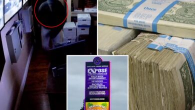 Thief snatches over ,000 in singles from San Diego strip club Thief snatches over ,000 in singles from San Diego strip club