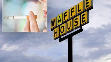 Waffle House discriminated against smoking employees, M lawsuit alleges