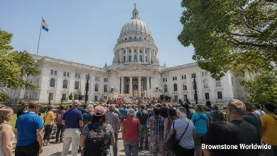 Madison Police Shooting: Man Killed in Struggle With Officers, Protests Follow Madison Police Shooting: Man Killed in Struggle With Officers, Protests Follow